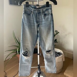Levi’s Wedgie Straight Leg